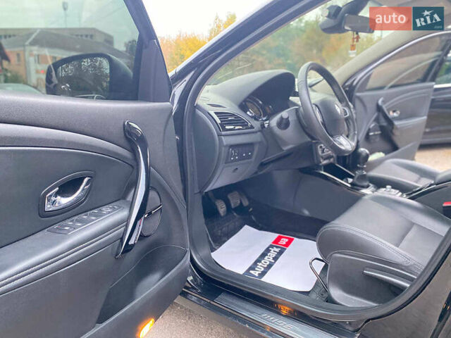 Черный Рено Меган, объемом двигателя 1.5 л и пробегом 269 тыс. км за 9390 $, фото 19 на Automoto.ua