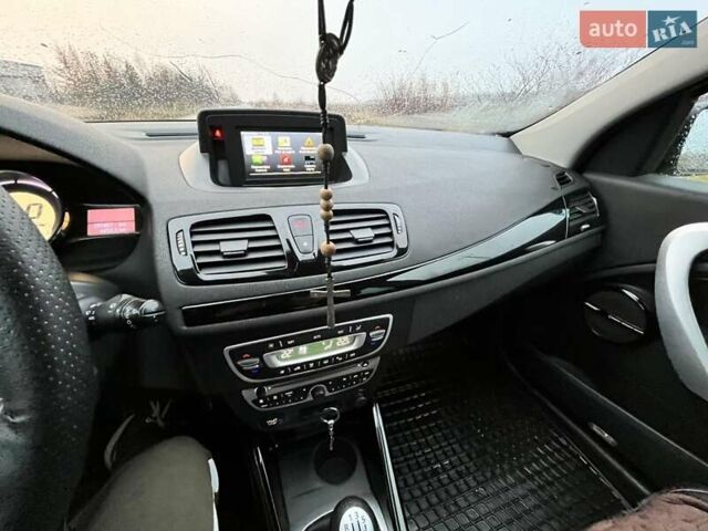 Черный Рено Меган, объемом двигателя 1.46 л и пробегом 297 тыс. км за 7000 $, фото 12 на Automoto.ua