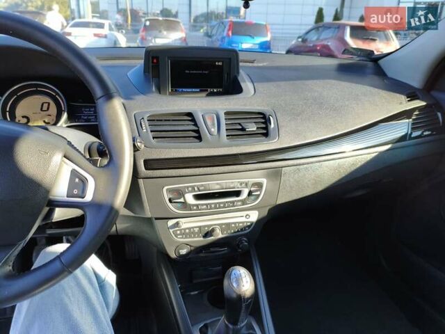 Рено Меган 2012 у Хмельницькому на Automoto.ua Чорний Рено Меган, об'ємом двигуна 1.46 л та пробігом 378 тис. км за 6400 $, фото 16 на Automoto.ua
