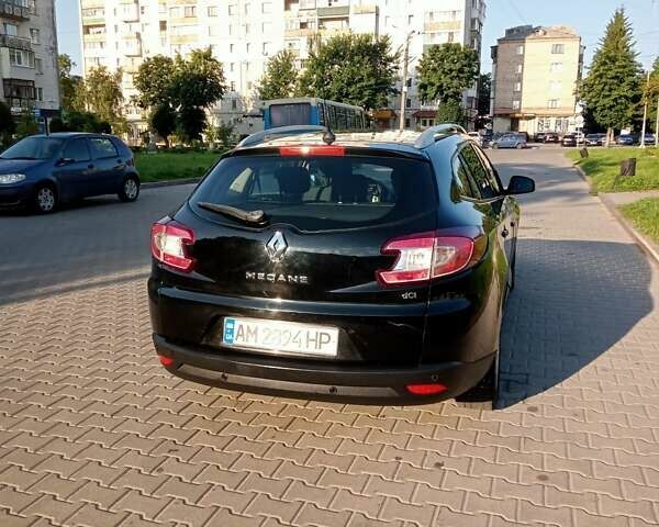 Черный Рено Меган, объемом двигателя 1.5 л и пробегом 228 тыс. км за 7800 $, фото 2 на Automoto.ua