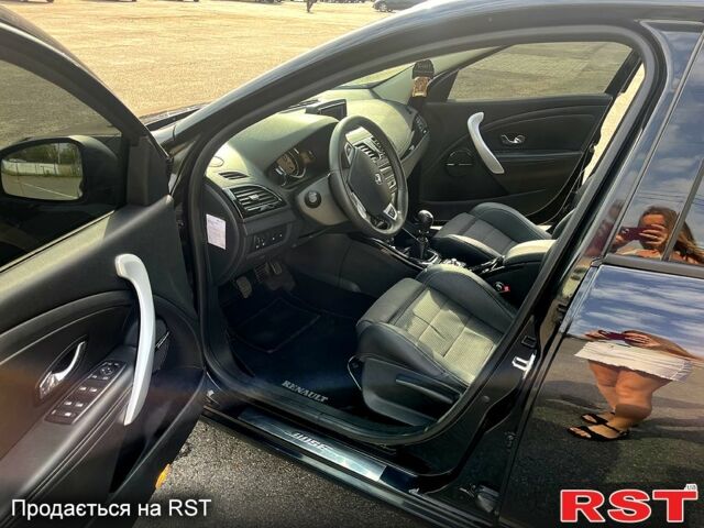 Черный Рено Меган, объемом двигателя 1.5 л и пробегом 230 тыс. км за 9900 $, фото 5 на Automoto.ua