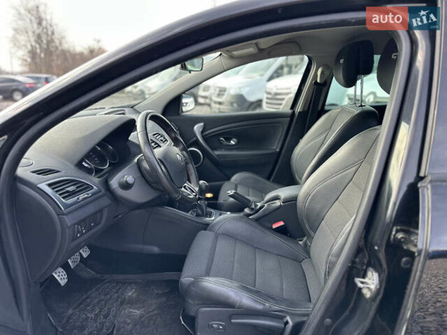 Черный Рено Меган, объемом двигателя 1.4 л и пробегом 148 тыс. км за 7299 $, фото 18 на Automoto.ua