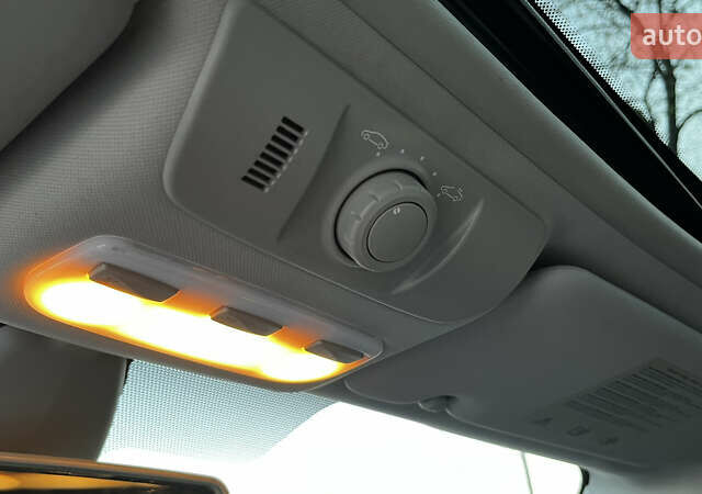 Черный Рено Меган, объемом двигателя 1.5 л и пробегом 139 тыс. км за 10500 $, фото 24 на Automoto.ua