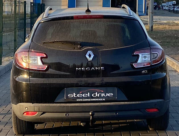 Черный Рено Меган, объемом двигателя 1.5 л и пробегом 313 тыс. км за 7699 $, фото 4 на Automoto.ua