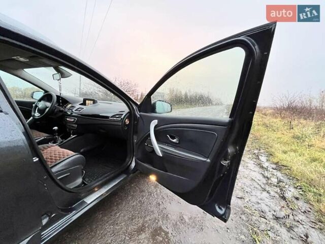 Черный Рено Меган, объемом двигателя 1.46 л и пробегом 297 тыс. км за 7000 $, фото 21 на Automoto.ua