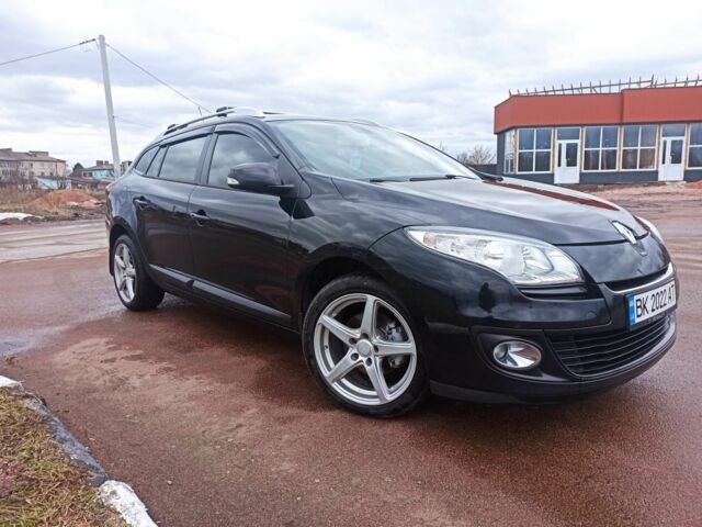 Рено Меган 2012 в Чугуеве на Automoto.ua Черный Рено Меган, объемом двигателя 0 л и пробегом 248 тыс. км за 7400 $, фото 2 на Automoto.ua