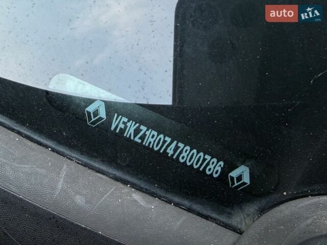 Черный Рено Меган, объемом двигателя 1.6 л и пробегом 180 тыс. км за 8200 $, фото 54 на Automoto.ua