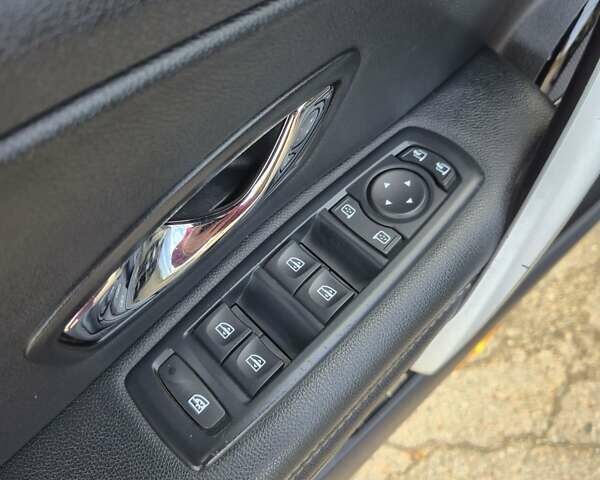 Черный Рено Меган, объемом двигателя 1.46 л и пробегом 270 тыс. км за 8600 $, фото 21 на Automoto.ua