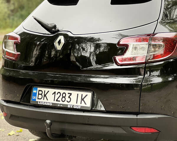 Черный Рено Меган, объемом двигателя 1.46 л и пробегом 300 тыс. км за 6999 $, фото 1 на Automoto.ua