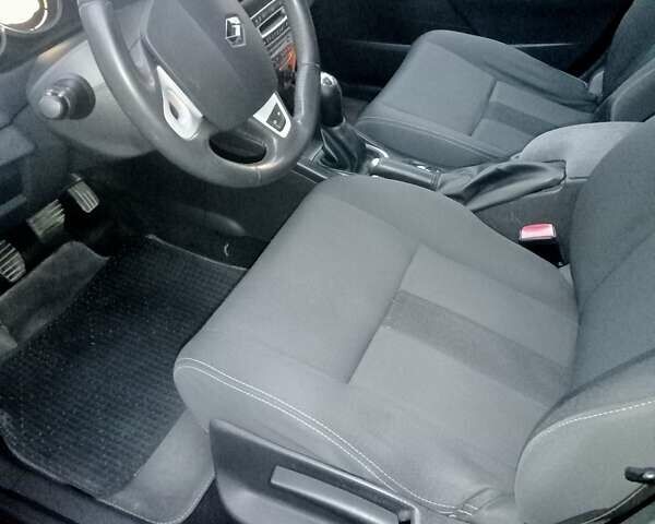 Черный Рено Меган, объемом двигателя 1.5 л и пробегом 228 тыс. км за 7800 $, фото 18 на Automoto.ua