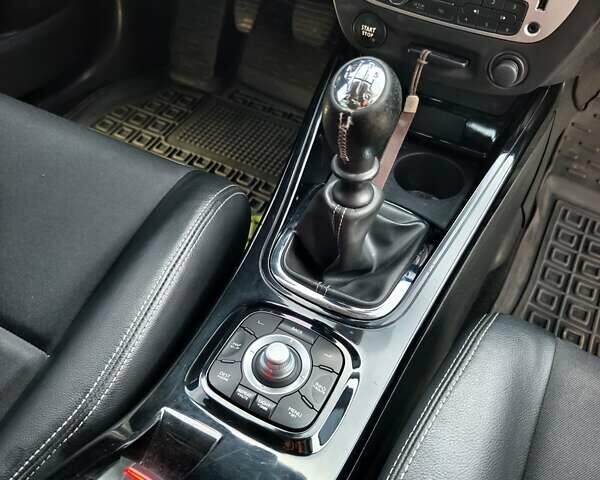 Черный Рено Меган, объемом двигателя 1.4 л и пробегом 187 тыс. км за 7100 $, фото 14 на Automoto.ua