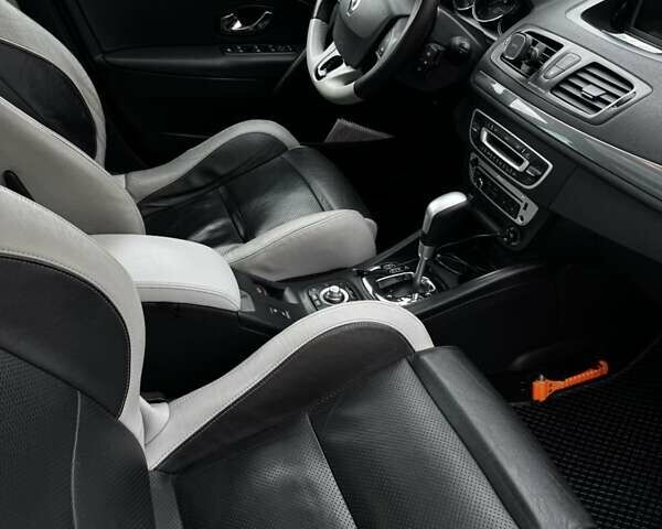 Черный Рено Меган, объемом двигателя 1.46 л и пробегом 256 тыс. км за 9000 $, фото 9 на Automoto.ua