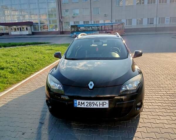 Черный Рено Меган, объемом двигателя 1.5 л и пробегом 228 тыс. км за 7800 $, фото 1 на Automoto.ua