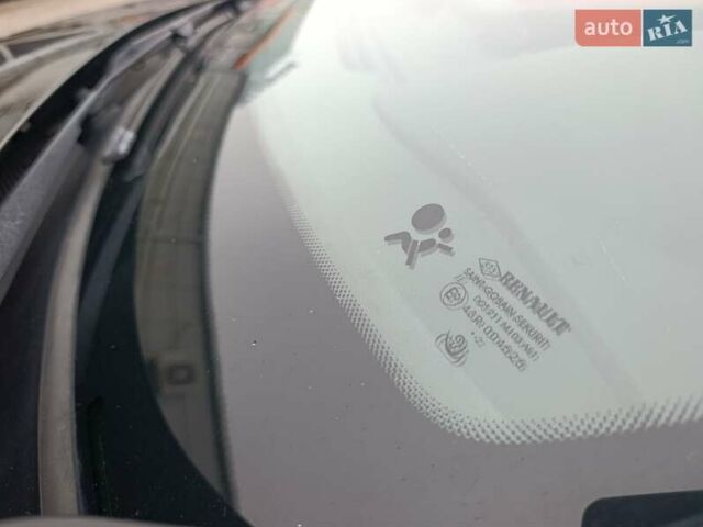 Черный Рено Меган, объемом двигателя 1.5 л и пробегом 257 тыс. км за 9700 $, фото 18 на Automoto.ua