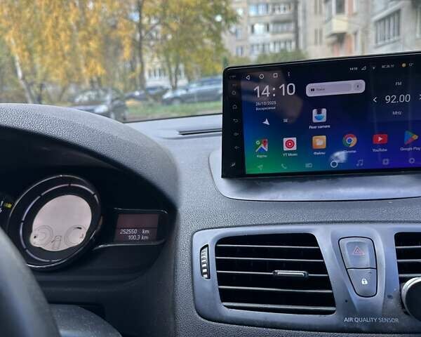 Черный Рено Меган, объемом двигателя 1.6 л и пробегом 252 тыс. км за 5999 $, фото 2 на Automoto.ua