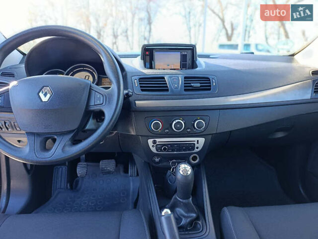 Чорний Рено Меган, об'ємом двигуна 1.6 л та пробігом 183 тис. км за 7500 $, фото 19 на Automoto.ua