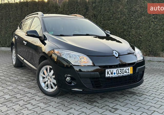 Черный Рено Меган, объемом двигателя 1.6 л и пробегом 199 тыс. км за 7900 $, фото 32 на Automoto.ua