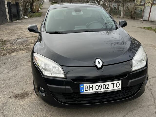 Чорний Рено Меган, об'ємом двигуна 1.5 л та пробігом 207 тис. км за 7699 $, фото 1 на Automoto.ua