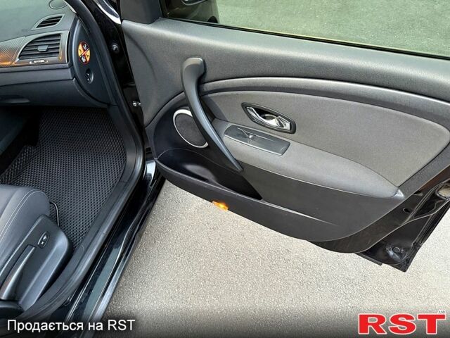 Черный Рено Меган, объемом двигателя 1.9 л и пробегом 332 тыс. км за 7999 $, фото 6 на Automoto.ua