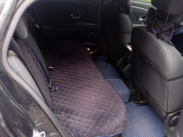 Черный Рено Меган, объемом двигателя 1.5 л и пробегом 260 тыс. км за 7711 $, фото 3 на Automoto.ua