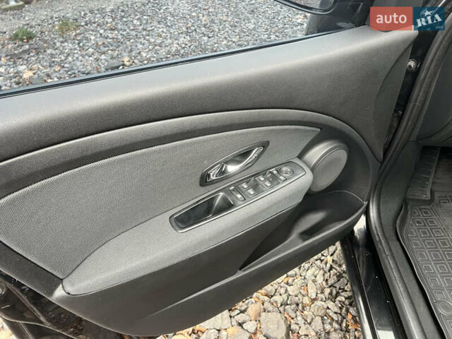 Черный Рено Меган, объемом двигателя 1.46 л и пробегом 243 тыс. км за 6950 $, фото 12 на Automoto.ua