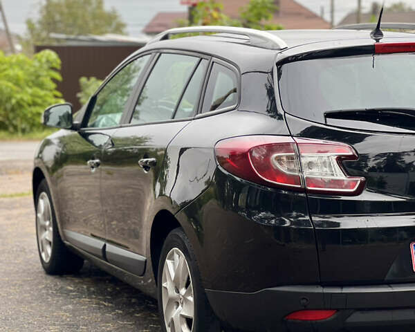 Черный Рено Меган, объемом двигателя 1.46 л и пробегом 221 тыс. км за 8100 $, фото 7 на Automoto.ua