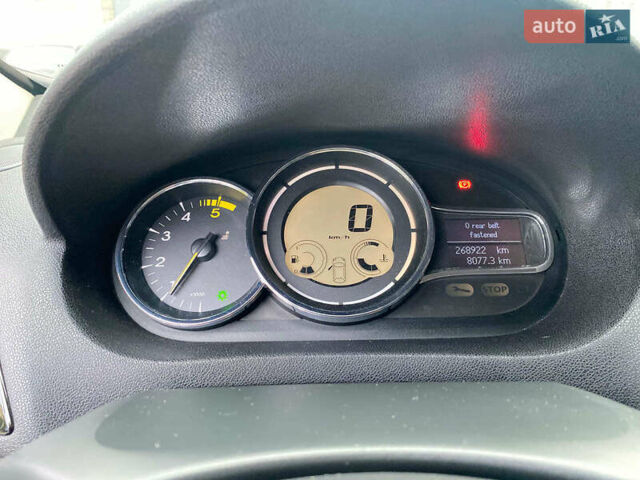 Черный Рено Меган, объемом двигателя 1.5 л и пробегом 269 тыс. км за 9390 $, фото 32 на Automoto.ua