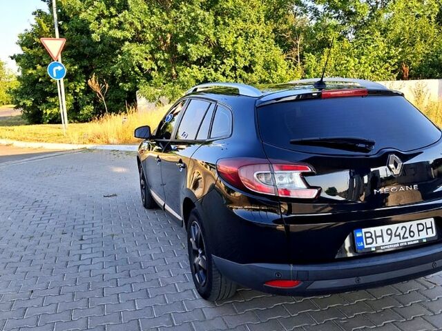 Черный Рено Меган, объемом двигателя 1.5 л и пробегом 280 тыс. км за 7500 $, фото 2 на Automoto.ua