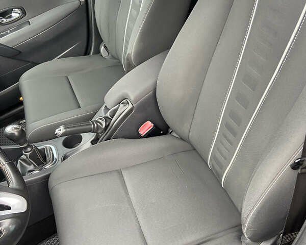 Чорний Рено Меган, об'ємом двигуна 1.5 л та пробігом 212 тис. км за 7550 $, фото 16 на Automoto.ua