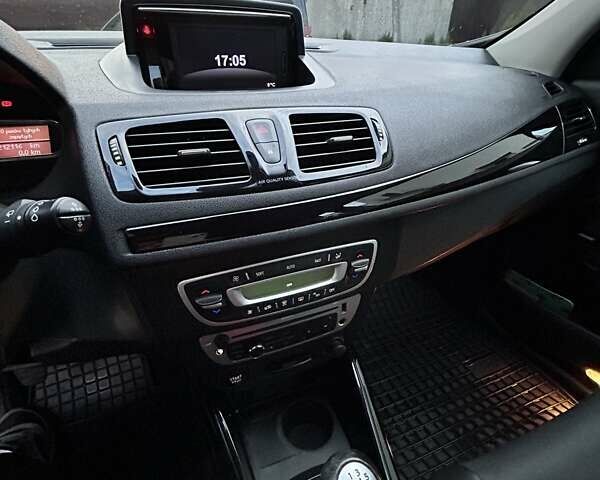 Черный Рено Меган, объемом двигателя 1.46 л и пробегом 220 тыс. км за 8999 $, фото 7 на Automoto.ua