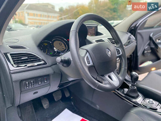 Черный Рено Меган, объемом двигателя 1.5 л и пробегом 269 тыс. км за 9390 $, фото 23 на Automoto.ua