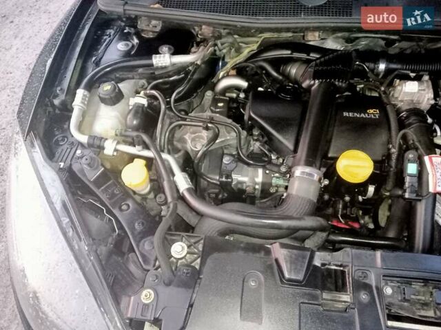 Черный Рено Меган, объемом двигателя 1.5 л и пробегом 228 тыс. км за 7800 $, фото 21 на Automoto.ua