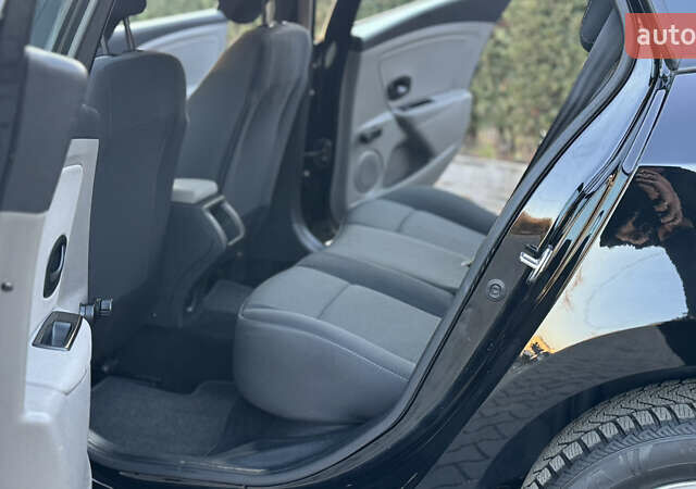 Черный Рено Меган, объемом двигателя 1.6 л и пробегом 199 тыс. км за 7900 $, фото 71 на Automoto.ua