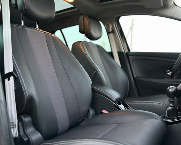 Черный Рено Меган, объемом двигателя 1.5 л и пробегом 270 тыс. км за 8900 $, фото 32 на Automoto.ua