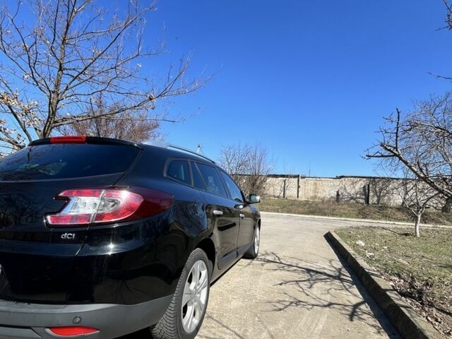 Чорний Рено Меган, об'ємом двигуна 1.5 л та пробігом 252 тис. км за 7500 $, фото 1 на Automoto.ua
