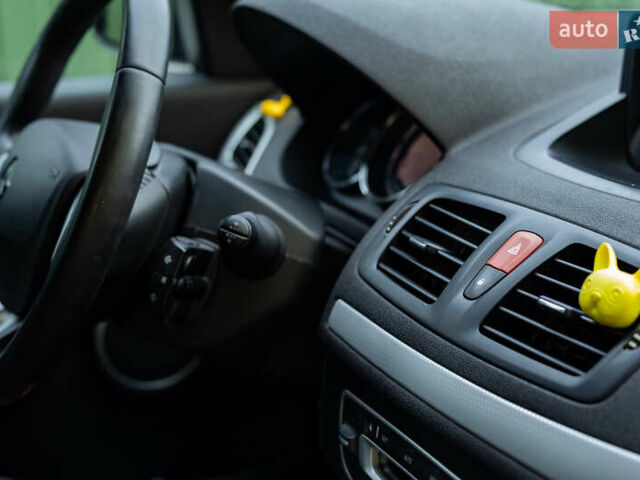 Черный Рено Меган, объемом двигателя 1.87 л и пробегом 290 тыс. км за 8000 $, фото 24 на Automoto.ua