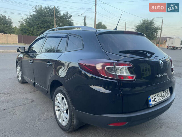 Черный Рено Меган, объемом двигателя 1.46 л и пробегом 250 тыс. км за 7300 $, фото 5 на Automoto.ua