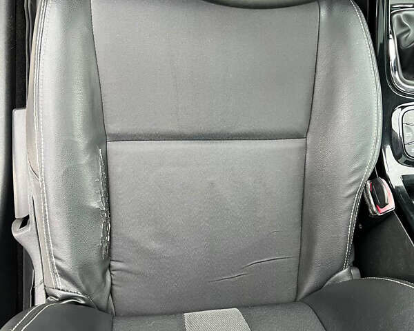 Черный Рено Меган, объемом двигателя 1.46 л и пробегом 216 тыс. км за 8500 $, фото 24 на Automoto.ua