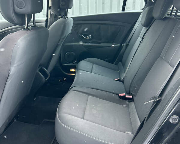 Чорний Рено Меган, об'ємом двигуна 1.5 л та пробігом 168 тис. км за 8500 $, фото 105 на Automoto.ua