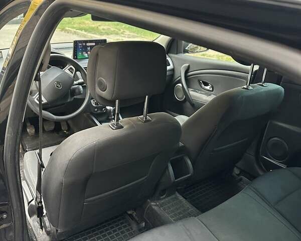 Черный Рено Меган, объемом двигателя 1.6 л и пробегом 252 тыс. км за 5999 $, фото 18 на Automoto.ua