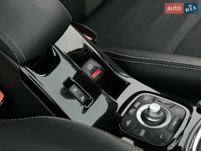 Черный Рено Меган, объемом двигателя 1.5 л и пробегом 227 тыс. км за 8499 $, фото 39 на Automoto.ua