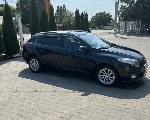 Рено Меган 2012 у Барышевке на Automoto.ua Чорний Рено Меган, об'ємом двигуна 1.5 л та пробігом 240 тис. км за 7800 $, фото 2 на Automoto.ua