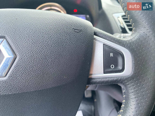 Черный Рено Меган, объемом двигателя 1.5 л и пробегом 269 тыс. км за 9390 $, фото 34 на Automoto.ua