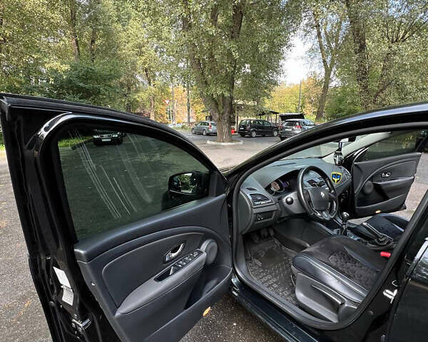 Черный Рено Меган, объемом двигателя 1.5 л и пробегом 266 тыс. км за 7100 $, фото 9 на Automoto.ua