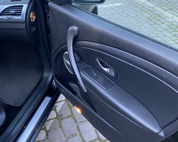 Чорний Рено Меган, об'ємом двигуна 1.5 л та пробігом 240 тис. км за 8200 $, фото 13 на Automoto.ua