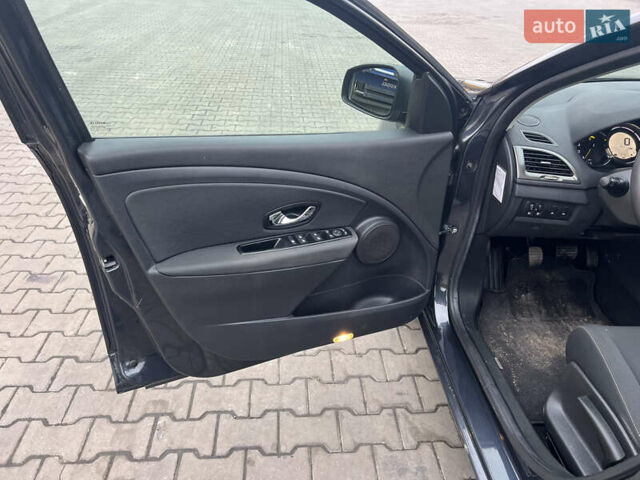 Черный Рено Меган, объемом двигателя 1.5 л и пробегом 233 тыс. км за 8200 $, фото 17 на Automoto.ua