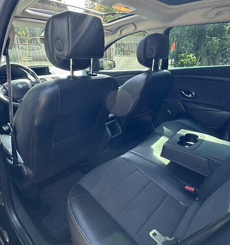 Черный Рено Меган, объемом двигателя 1.5 л и пробегом 210 тыс. км за 9400 $, фото 37 на Automoto.ua