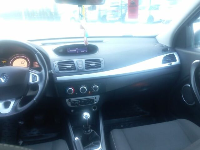 Чорний Рено Меган, об'ємом двигуна 1.6 л та пробігом 174 тис. км за 7683 $, фото 5 на Automoto.ua