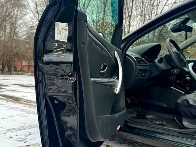 Черный Рено Меган, объемом двигателя 1.5 л и пробегом 37000 тыс. км за 6699 $, фото 10 на Automoto.ua