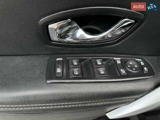 Черный Рено Меган, объемом двигателя 1.46 л и пробегом 270 тыс. км за 7500 $, фото 37 на Automoto.ua